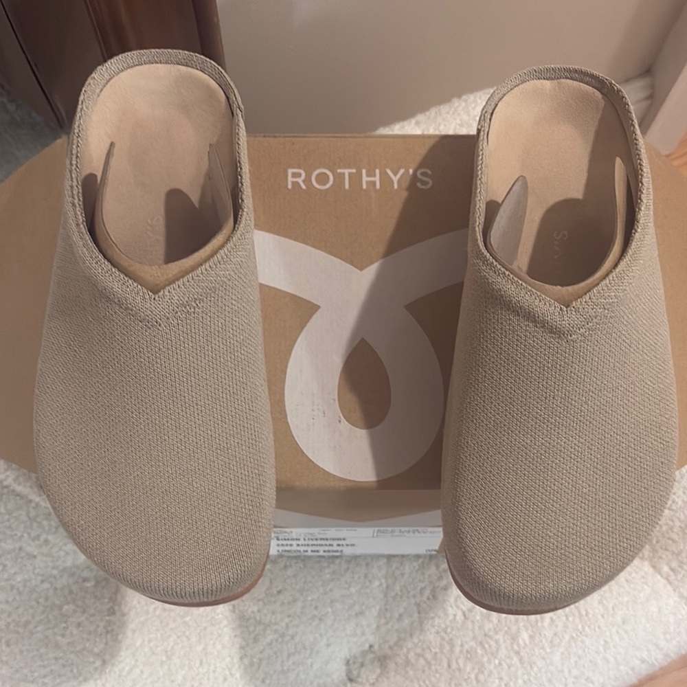 Rothy's Tan Slip-On Shoes size 7 NWT